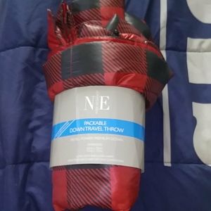 Packable Throw